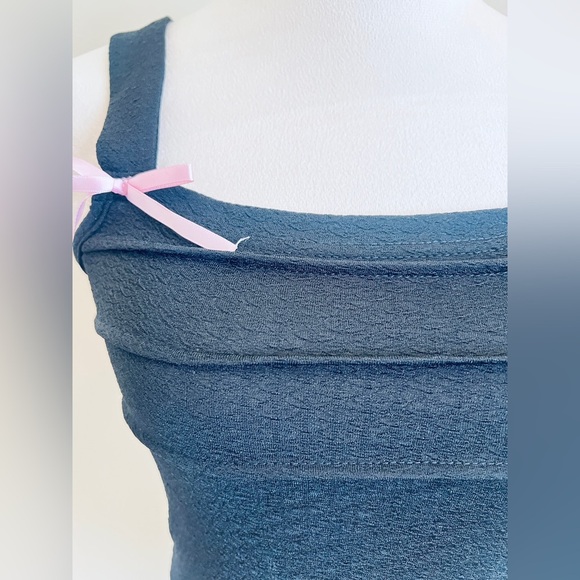 SHEIN NWOT Black Fitted Sleeveless Tank Top with Tie Front - Picture 3 of 6